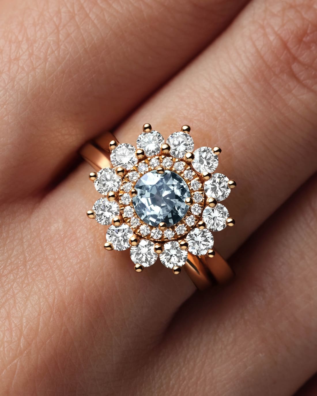 Bague Or blanc Saphir Bleu Gris et diamants Lefkos 6 mm 3